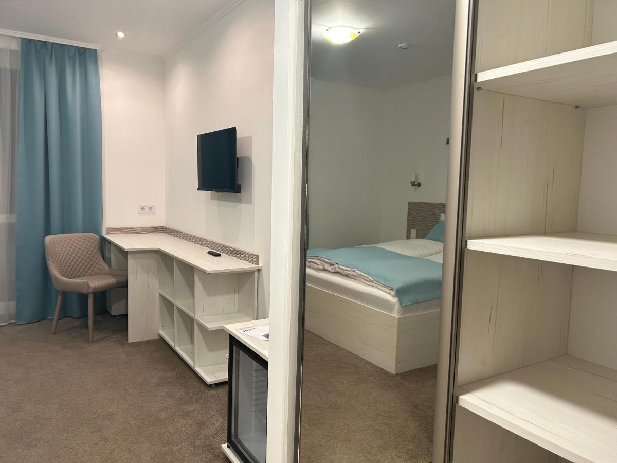 Danelis Hotel Edelény Zewnętrze zdjęcie